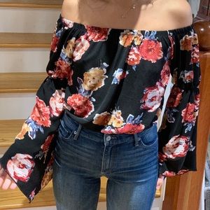 Madrag trendy off the shoulder floral top!
